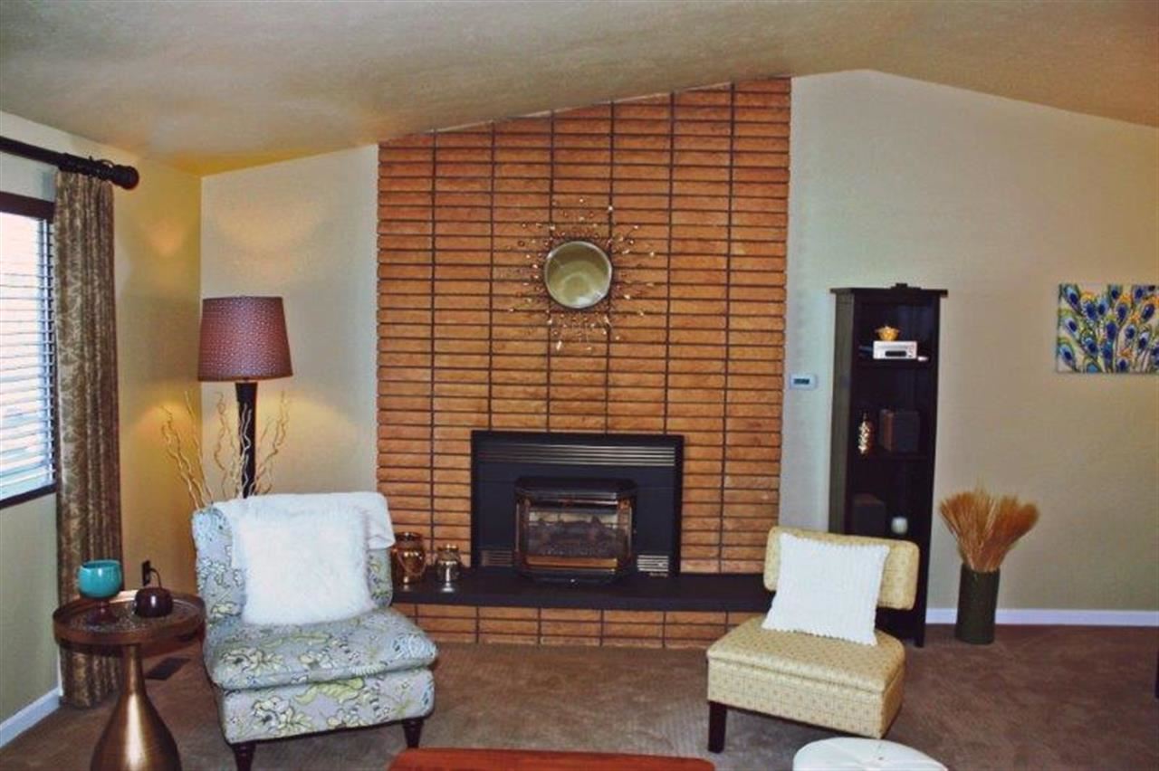 11416 E 44th Ave - Photo 4