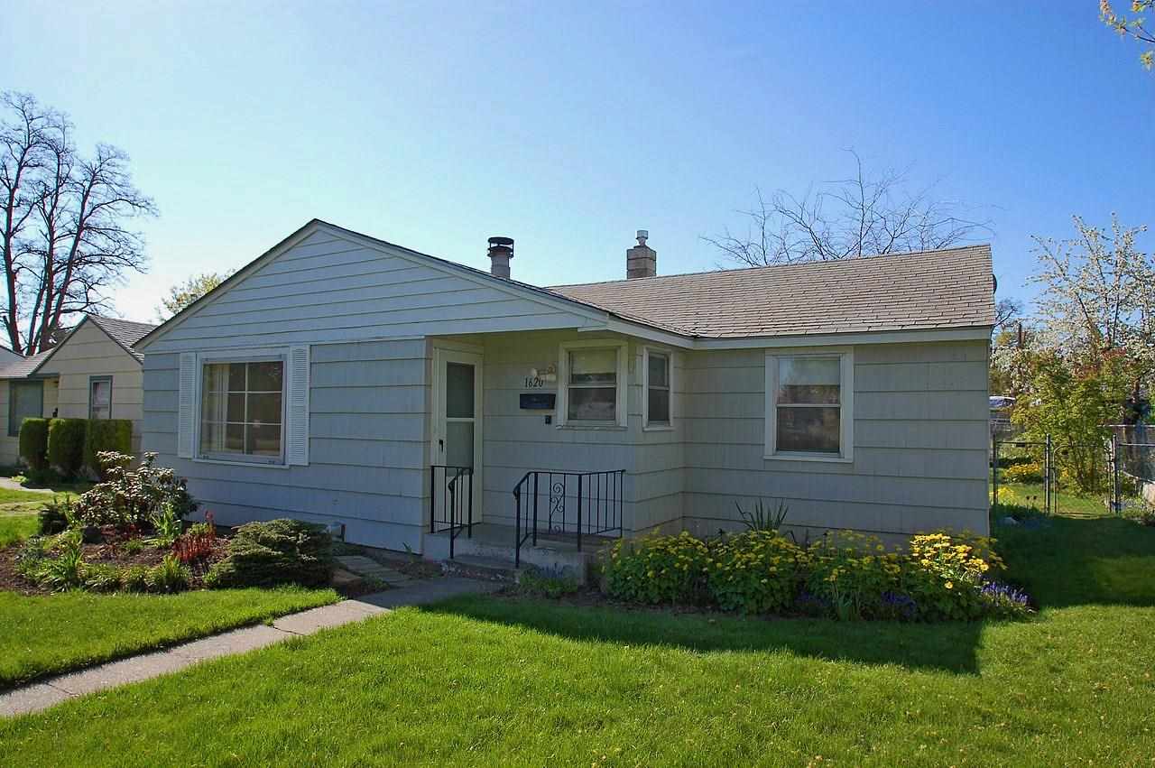 1620 E Crown Ave - Photo 1