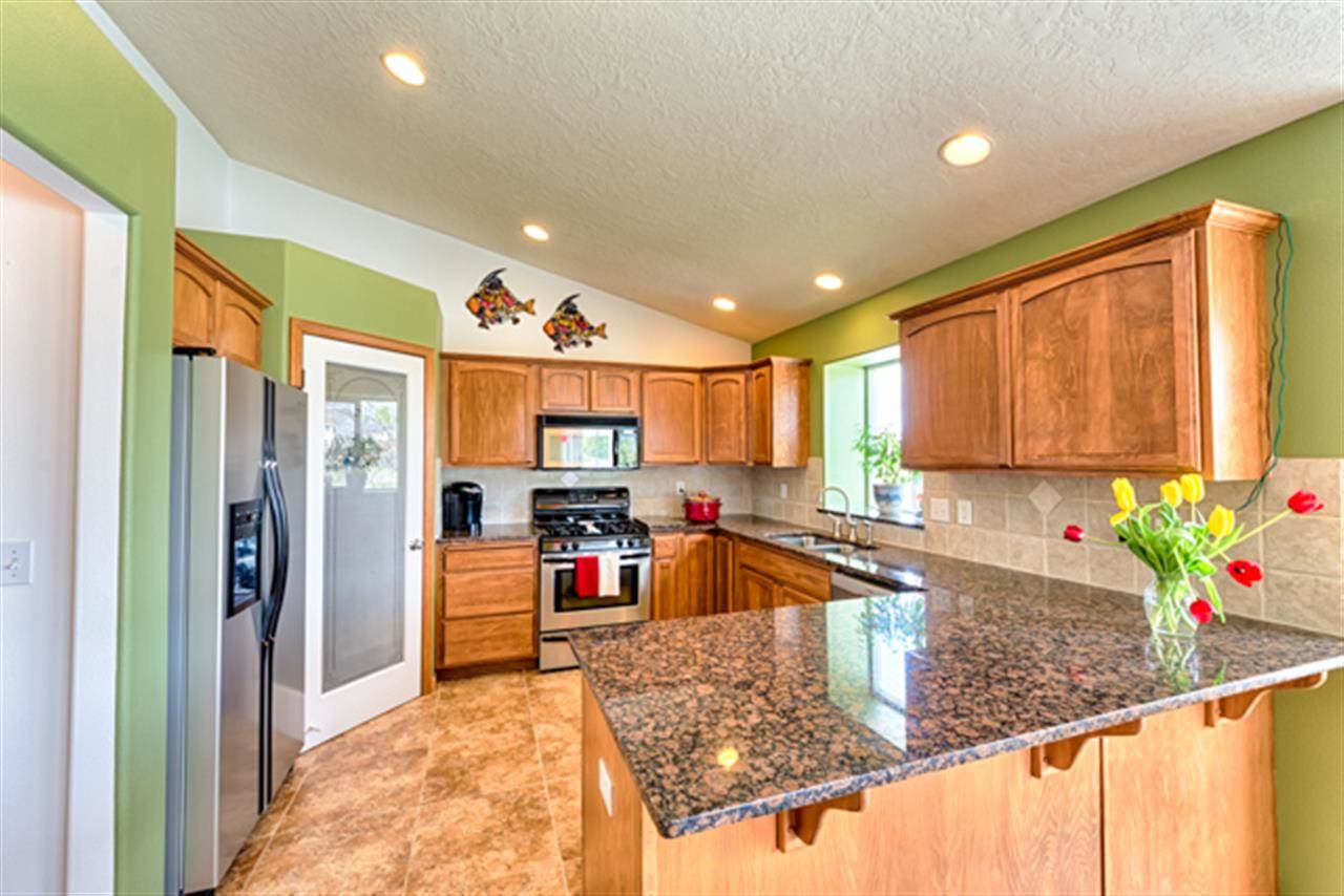 18209 E 11th - Photo 3