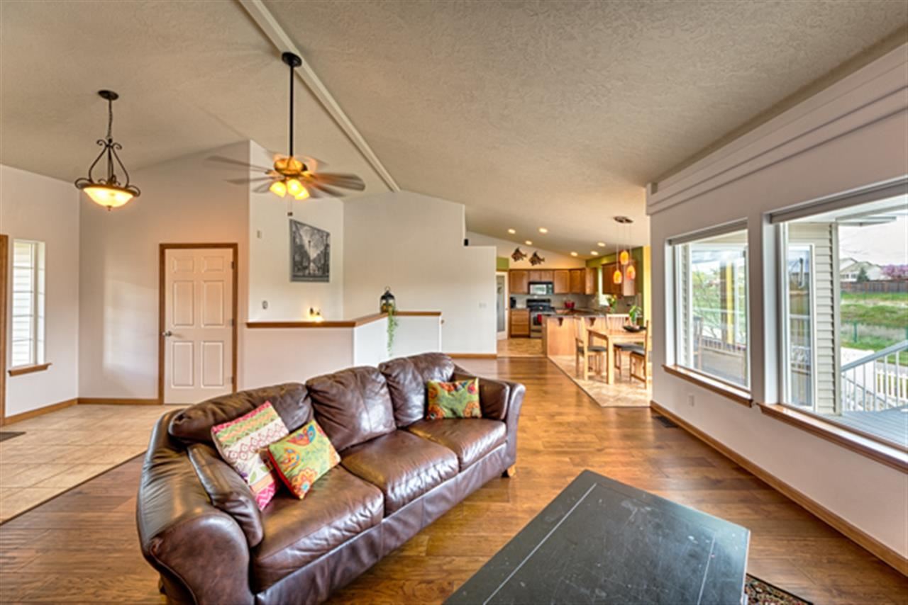 18209 E 11th - Photo 6