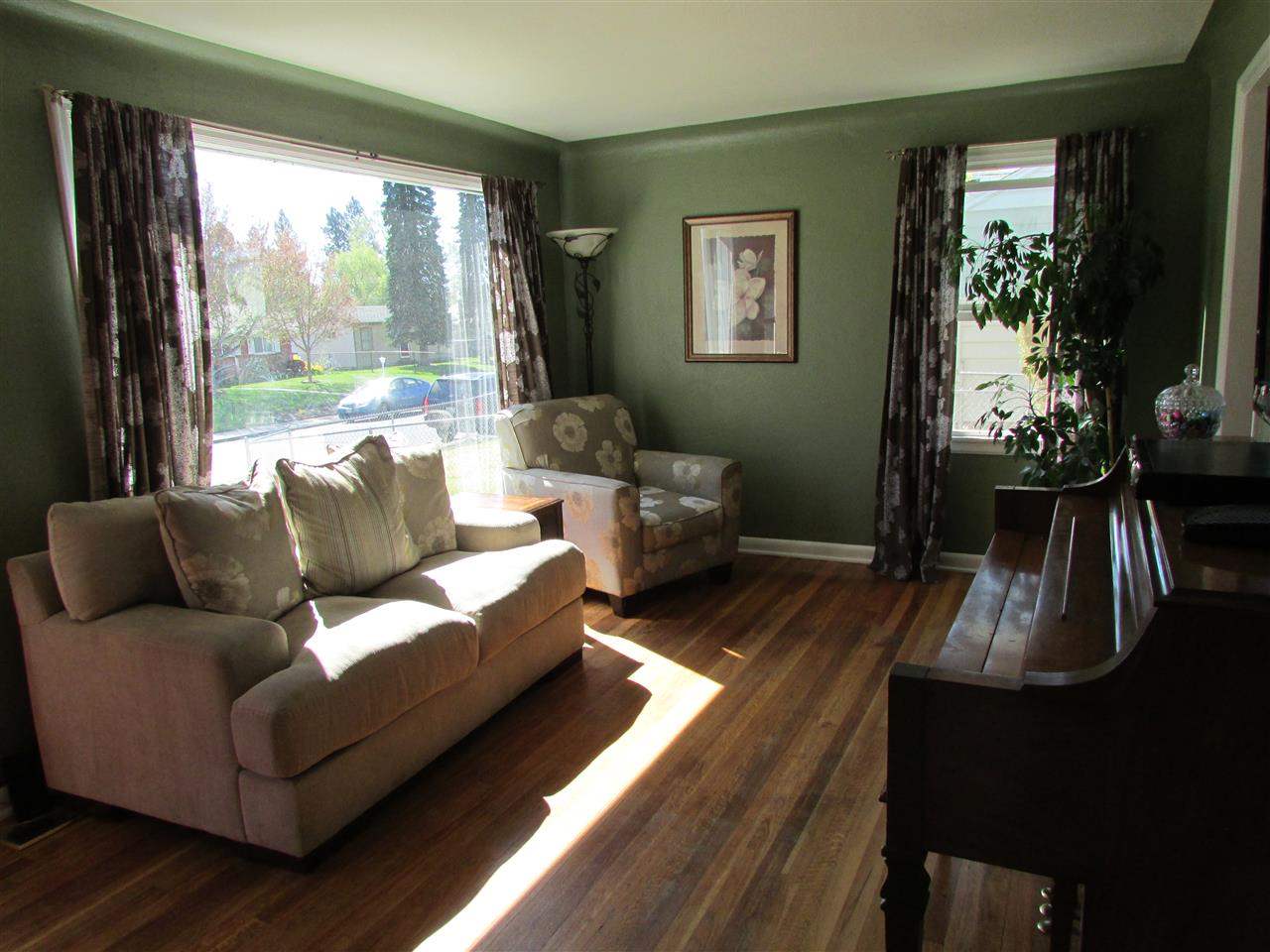 5417 N Elm St - Photo 5