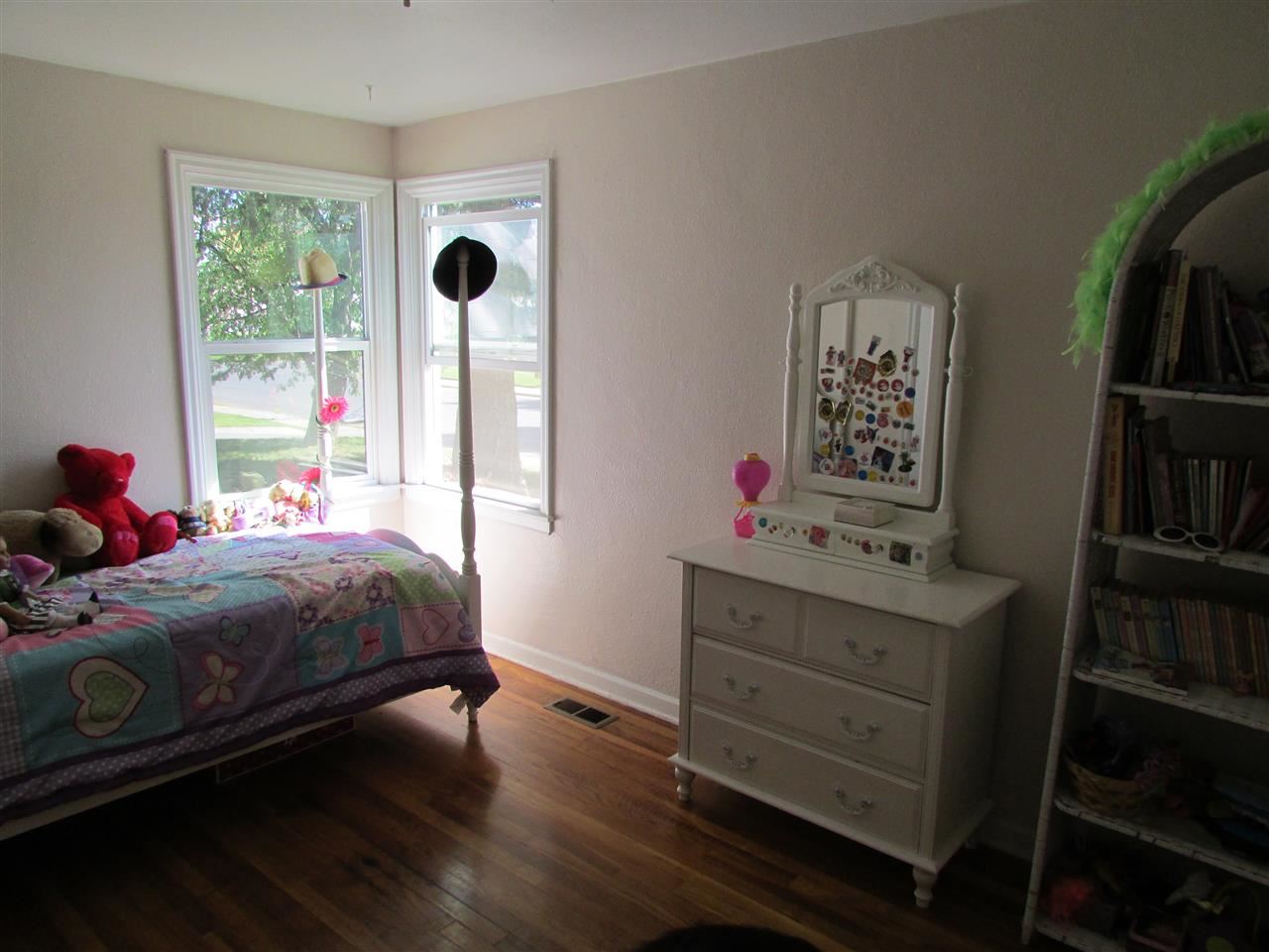 5417 N Elm St - Photo 10