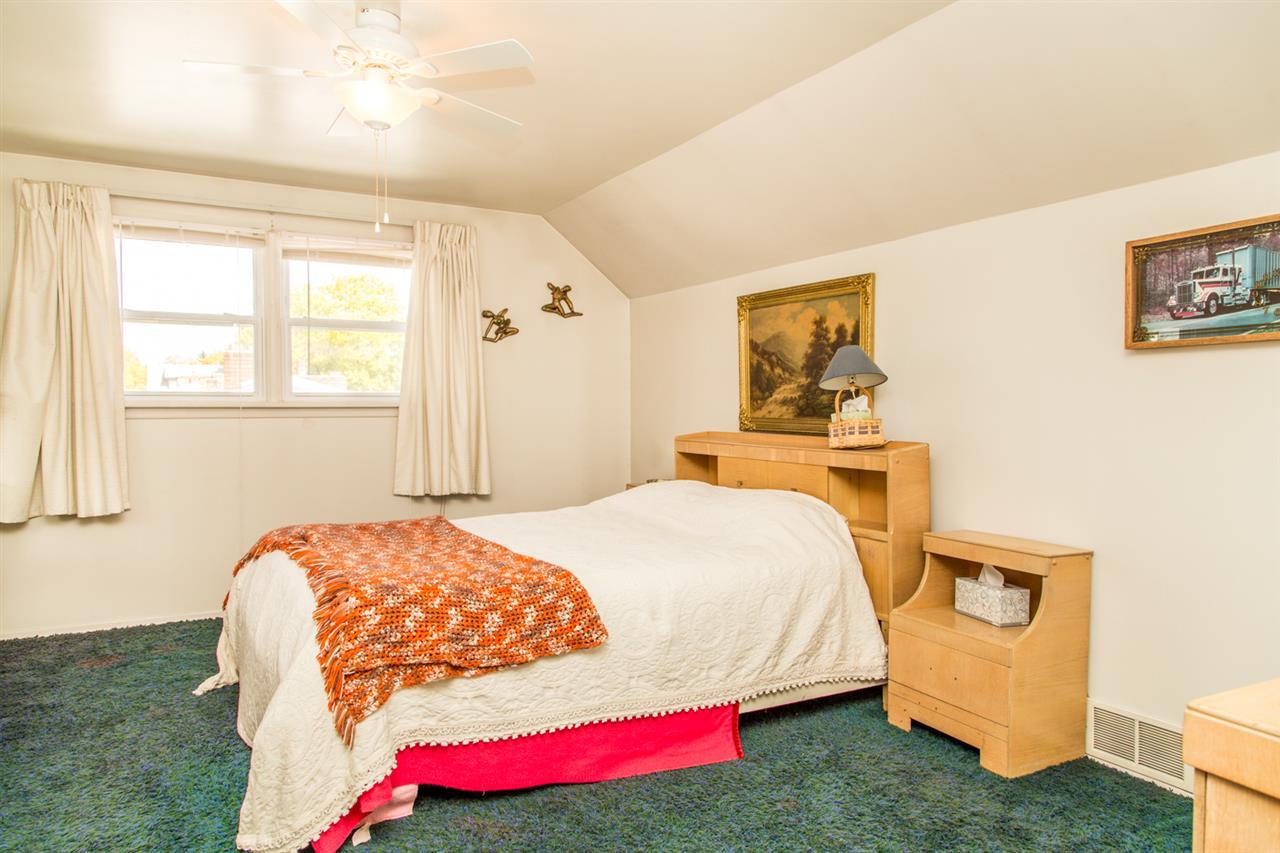 2028 W Grace Ave - Photo 12