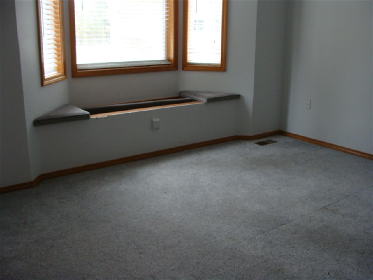 2404 E Winger Rd - Photo 6