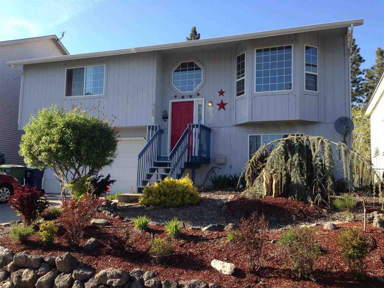 3019 E 33rd Ave - Photo 1