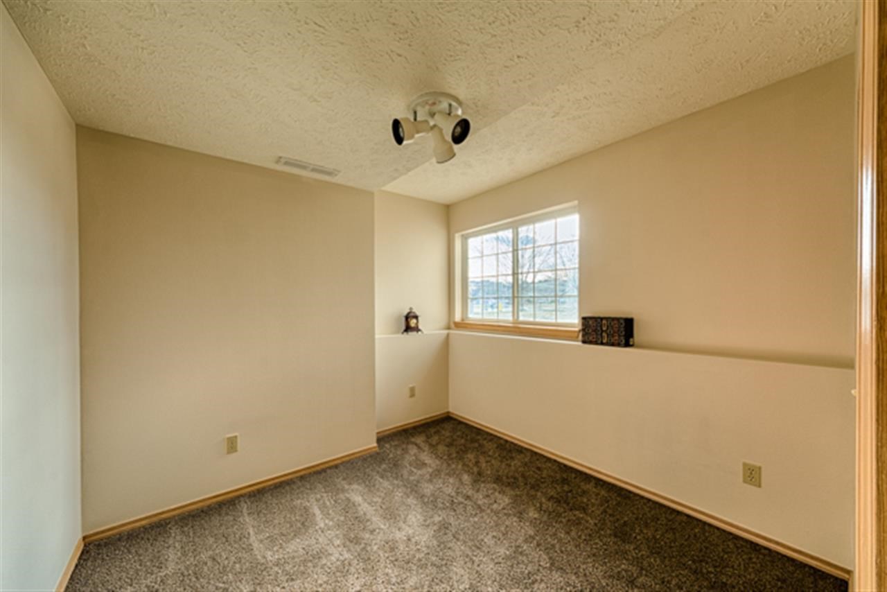 904 N WRIGHT Blvd - Photo 15