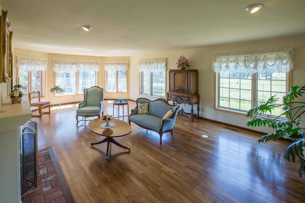 7085 N HWY 291 - Photo 4