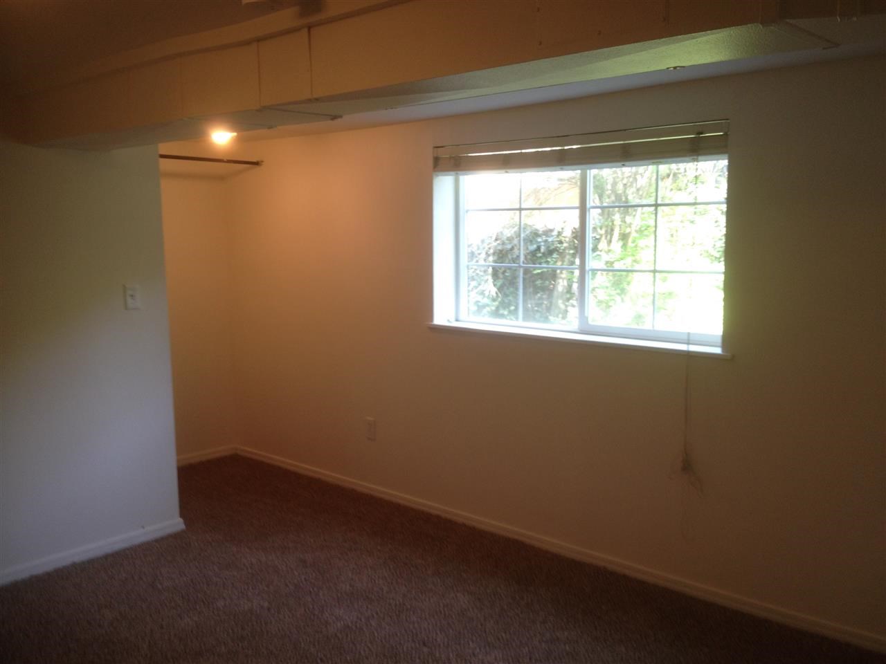 1027 E 13th - Photo 7