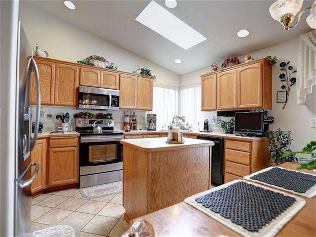 18008 N Addison Ct - Photo 5
