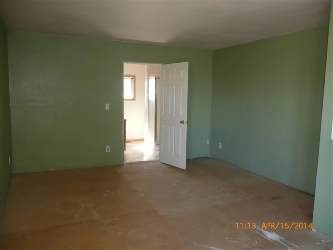 10 Main St - Photo 13