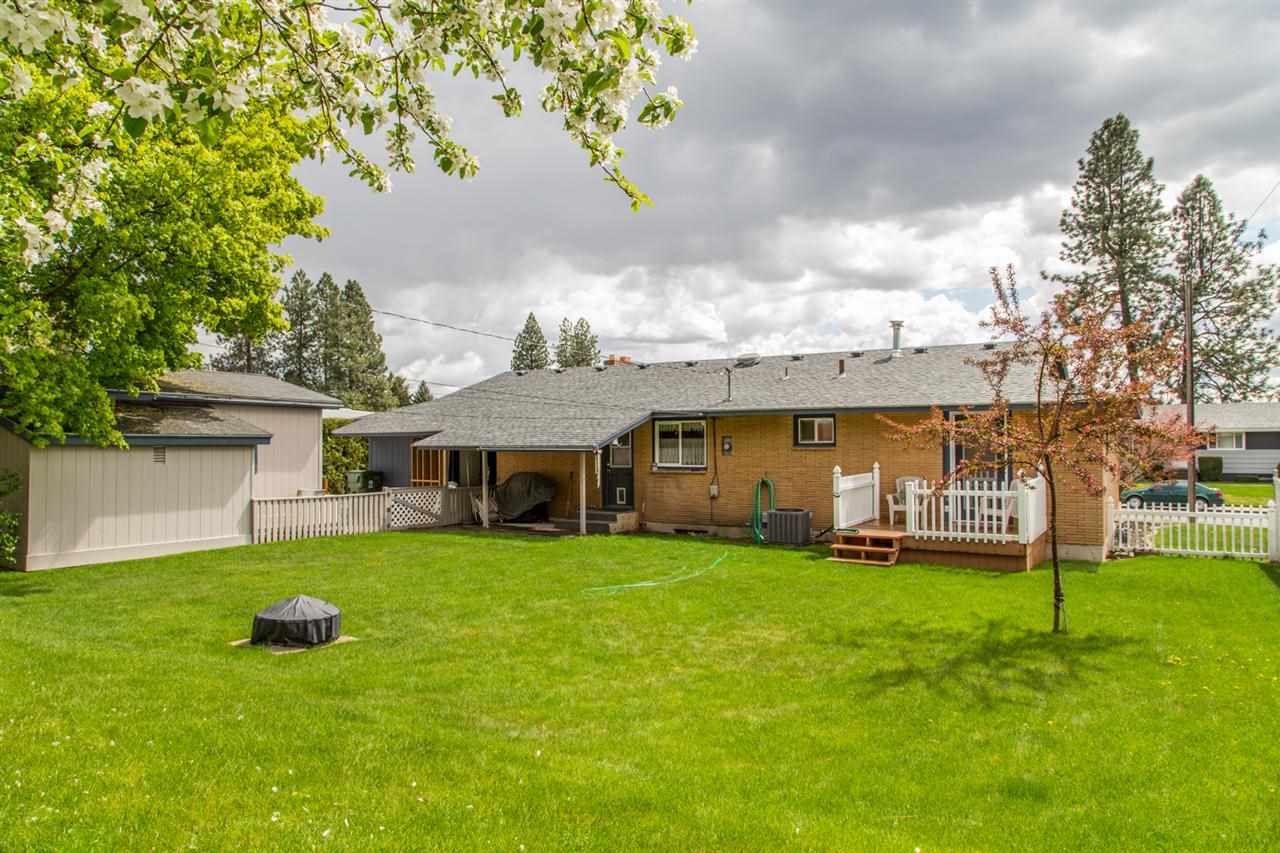 2616 W Beacon Ave - Photo 18
