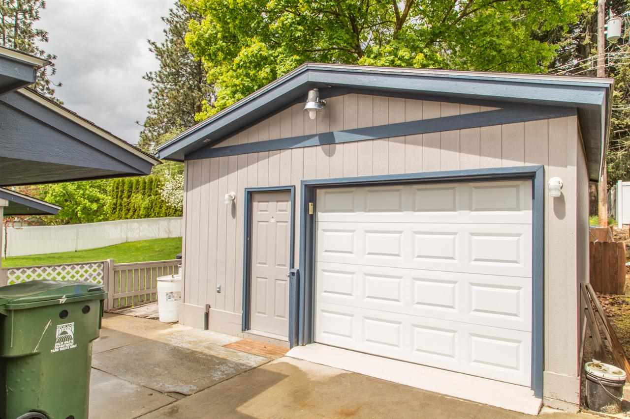 2616 W Beacon Ave - Photo 19