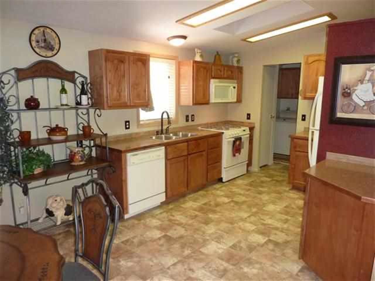 427 E 5th - Photo 6