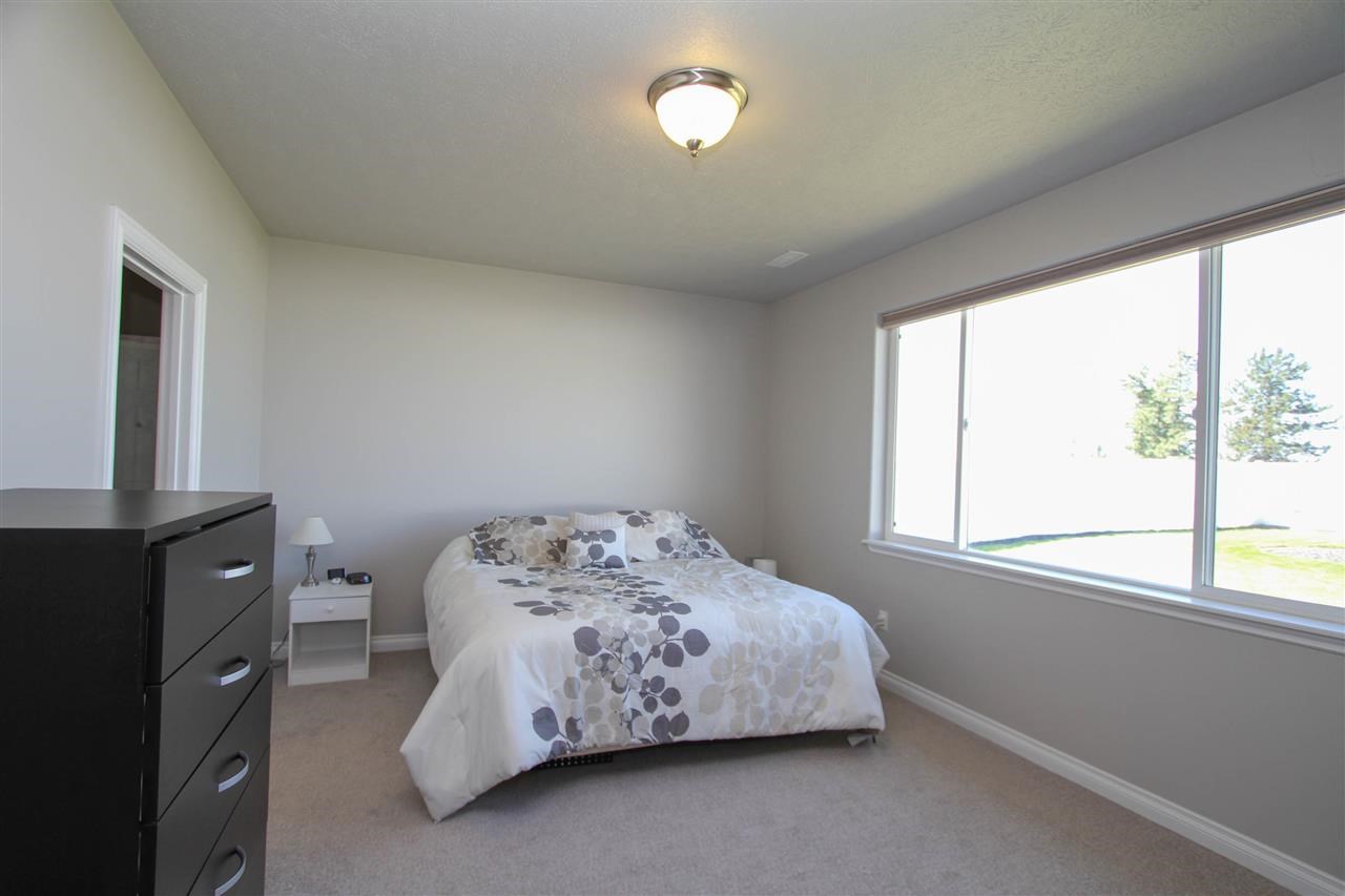9017 N WARREN St - Photo 12