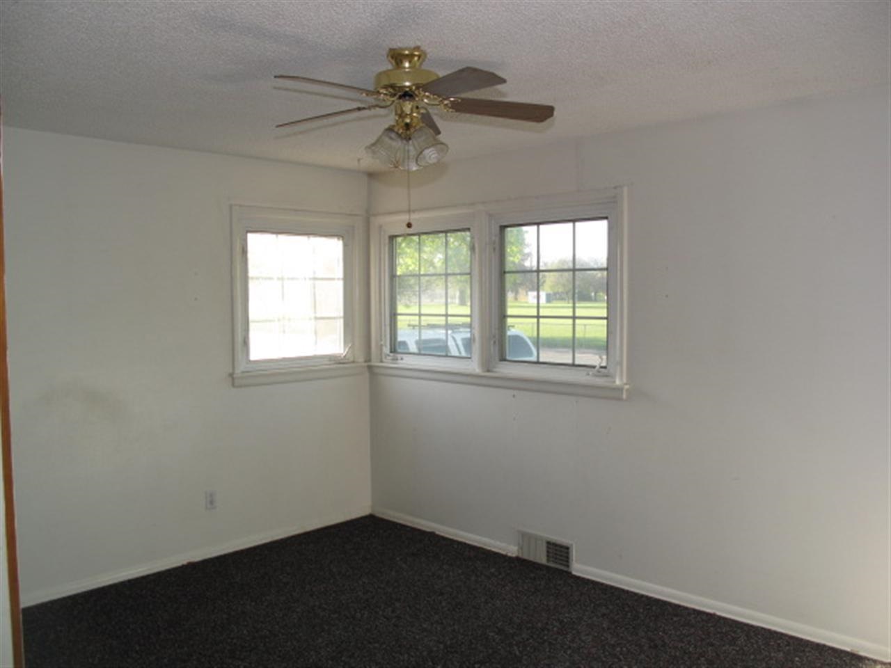 2611 E Mission Avenue - Photo 8