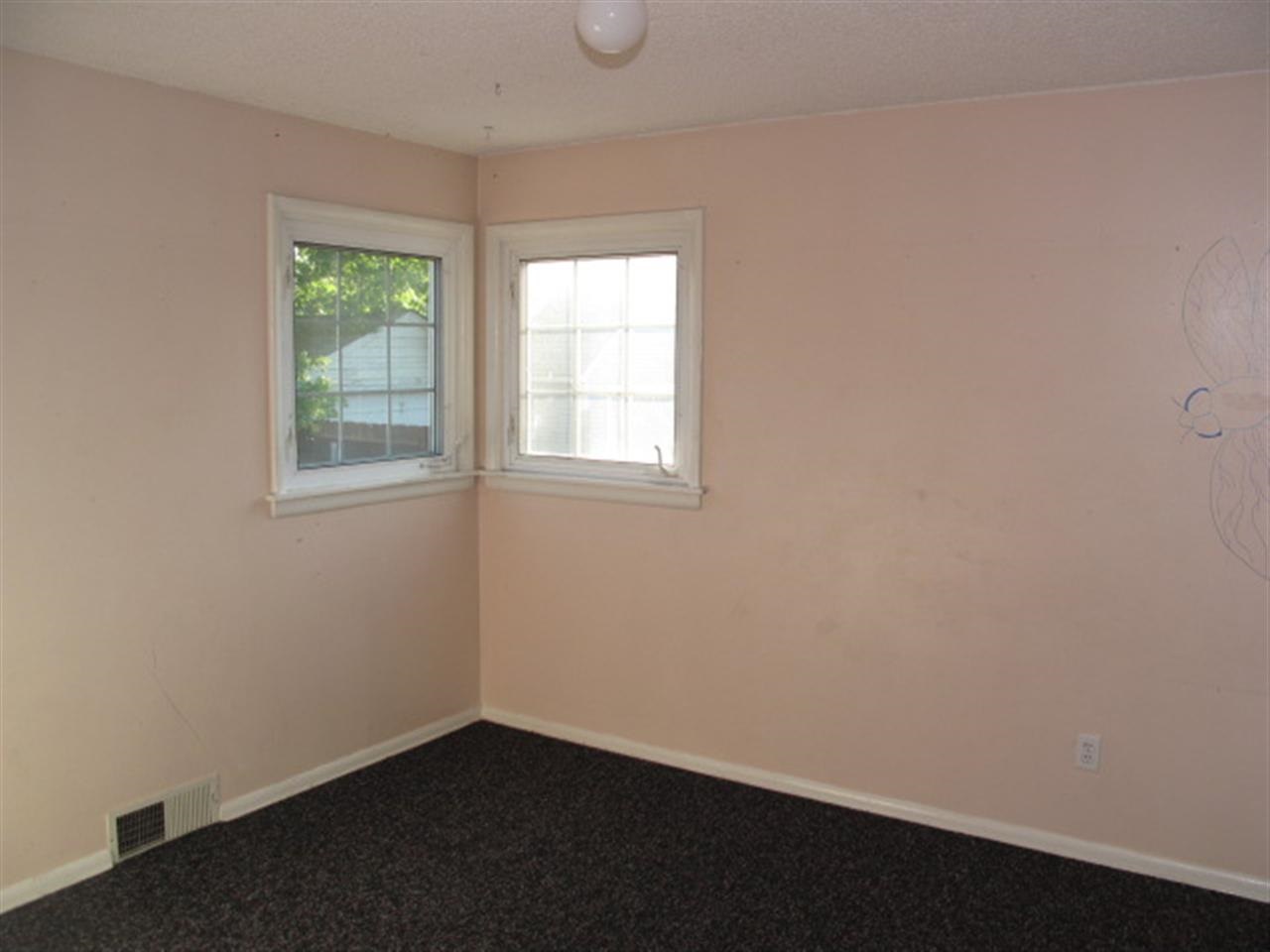 2611 E Mission Avenue - Photo 10