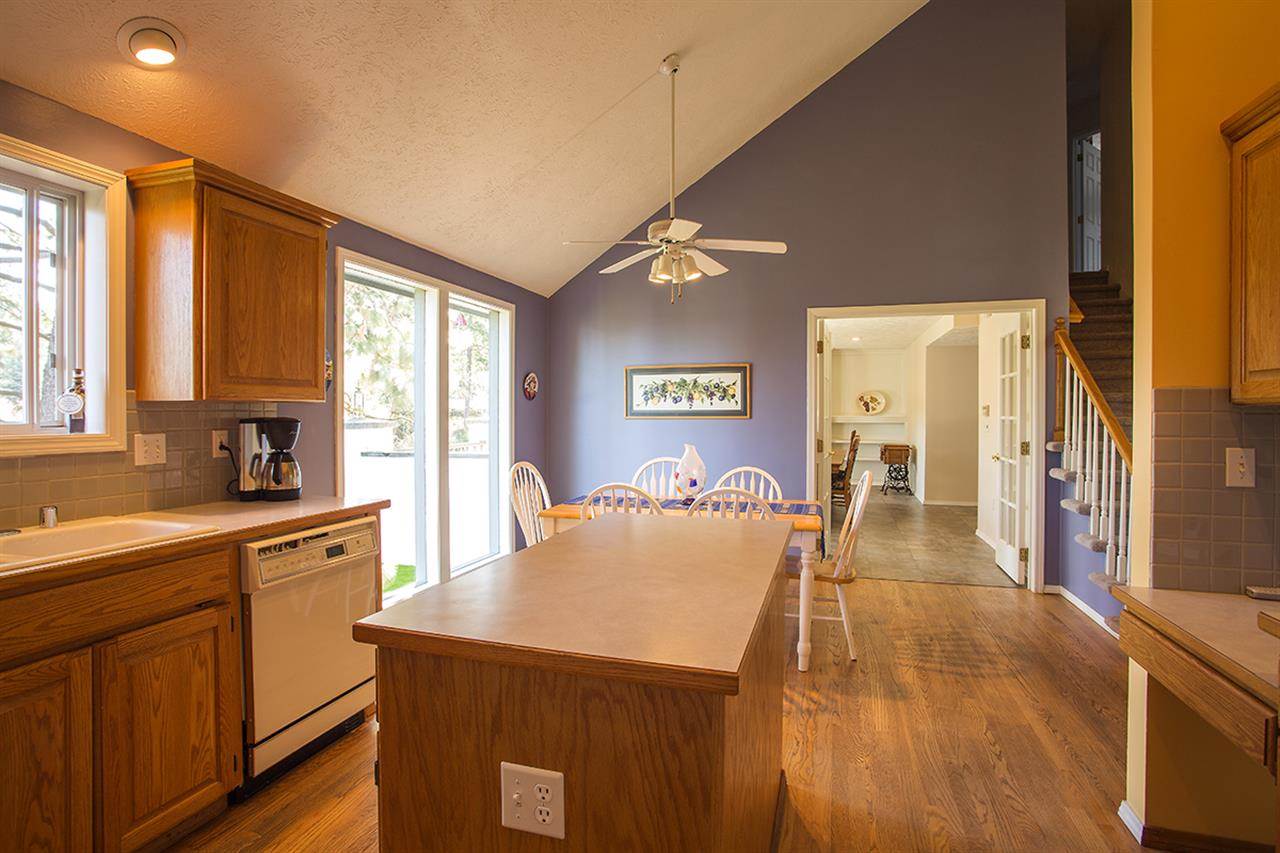 1711 S Koren St - Photo 3