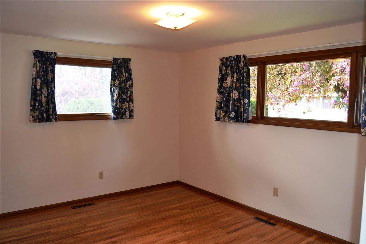 2715 W Woodside Ave - Photo 11