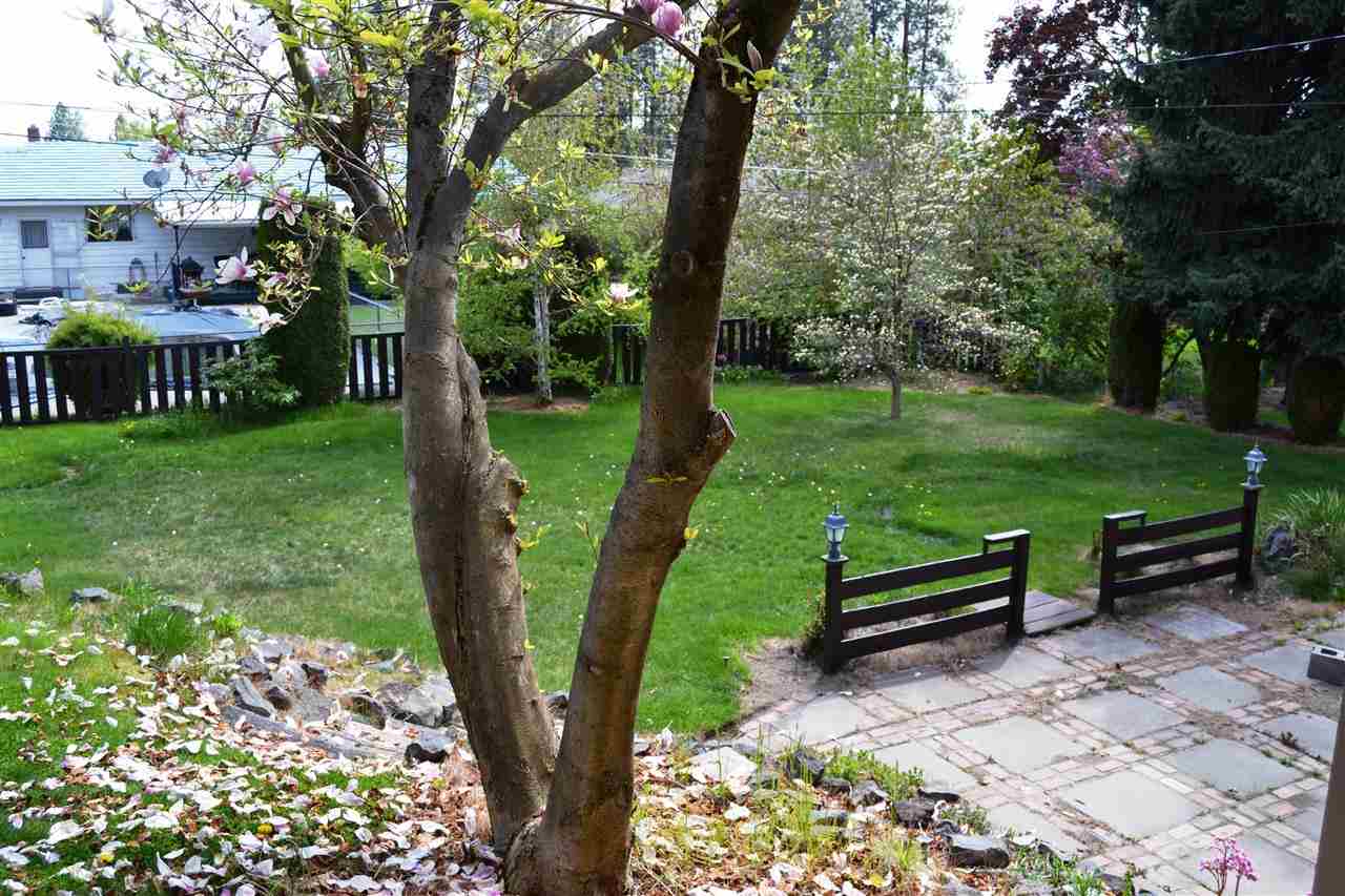 2715 W Woodside Ave - Photo 20