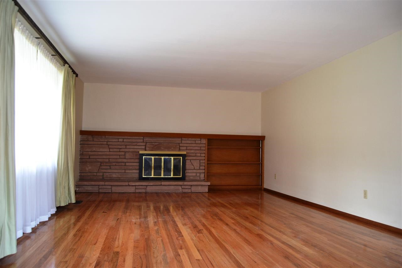 2715 W Woodside Ave - Photo 3