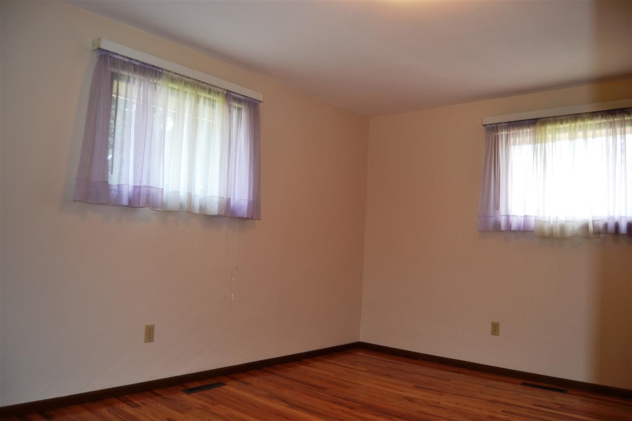 2715 W Woodside Ave - Photo 7