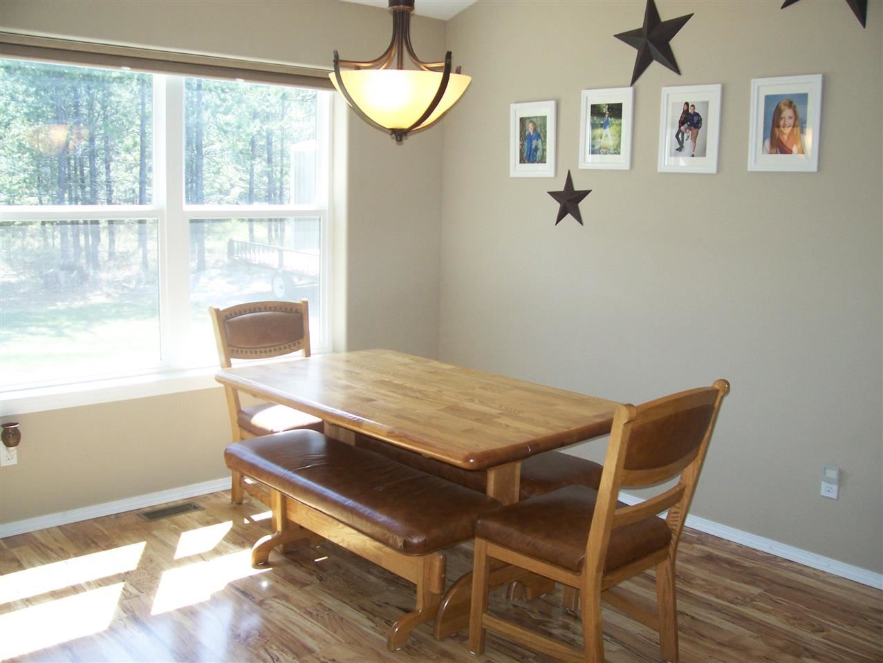392 Glendale Dr - Photo 4