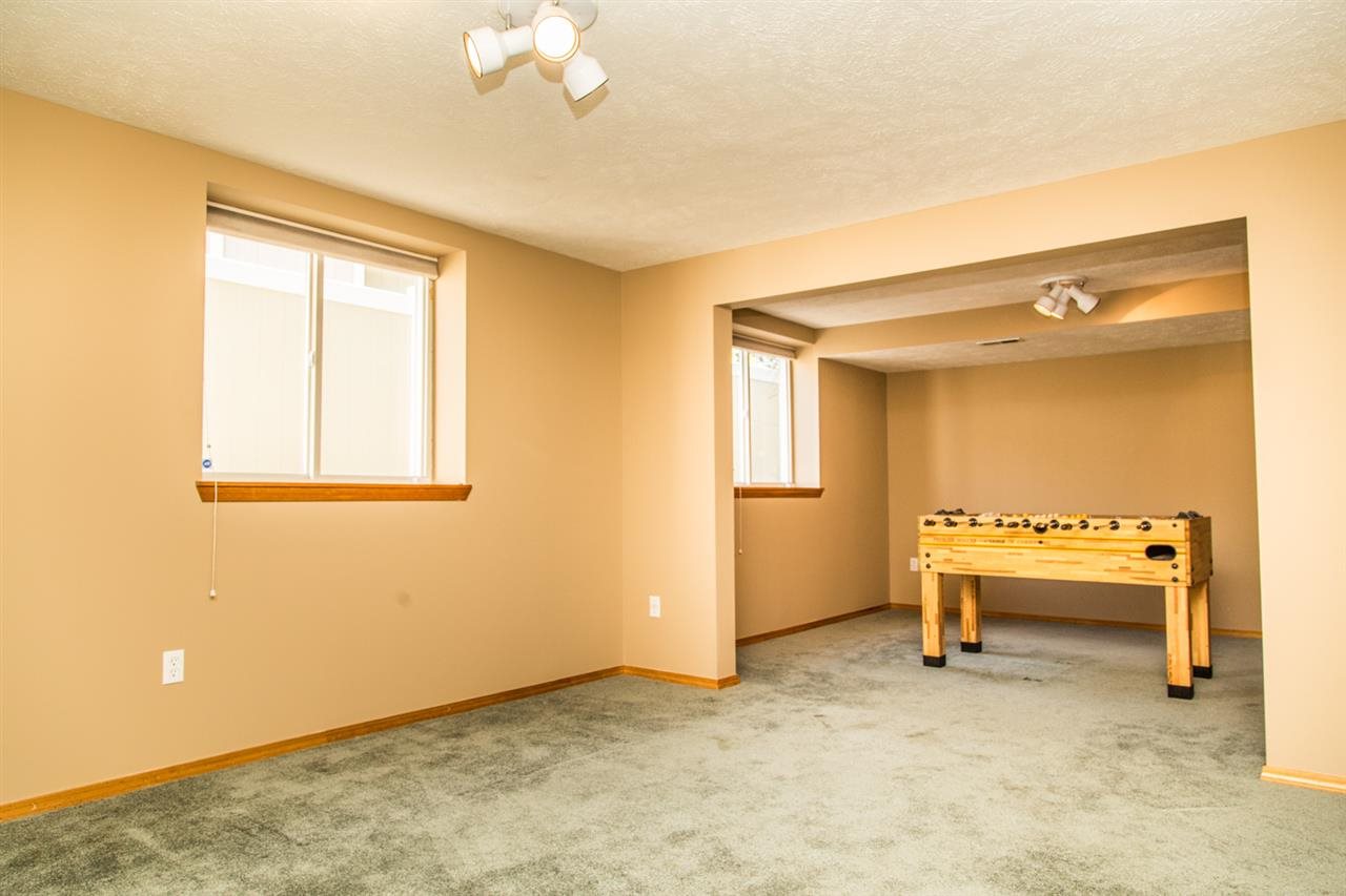 115 W Rolland Ave - Photo 15
