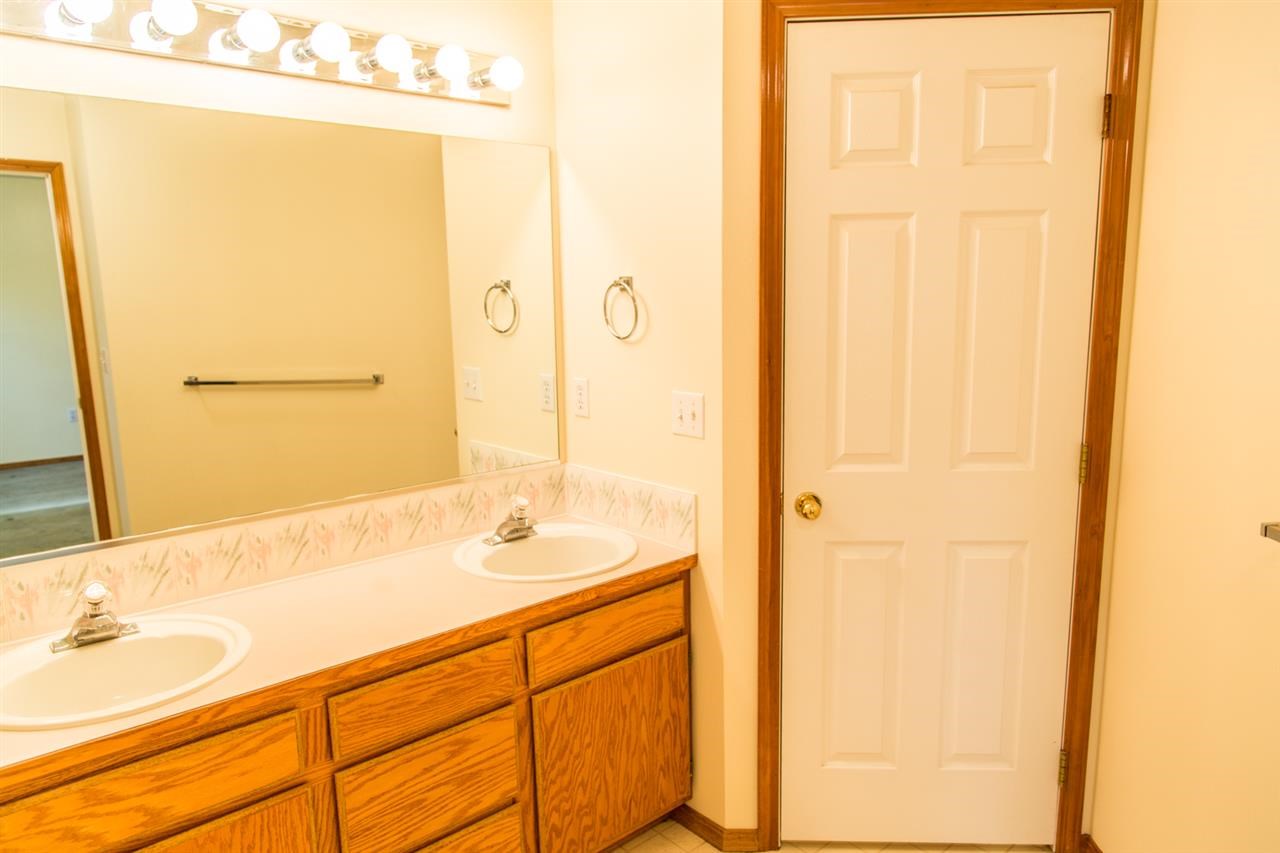 115 W Rolland Ave - Photo 10