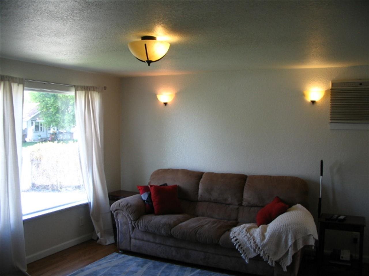 618 E Longfellow - Photo 4