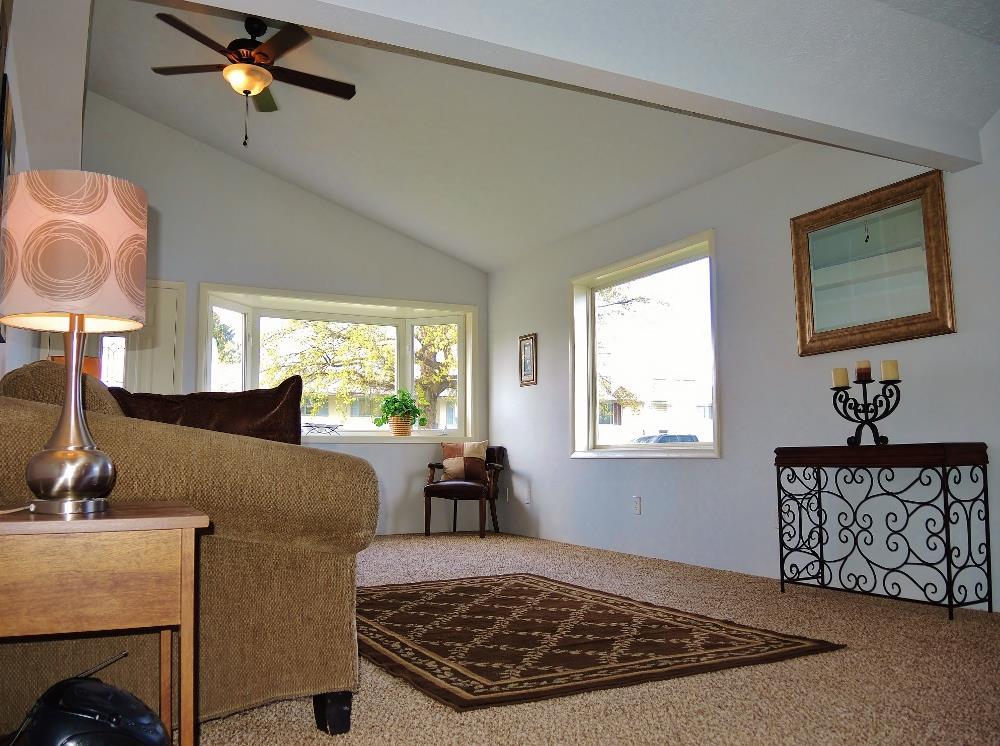 534 E Garland Ave - Photo 3