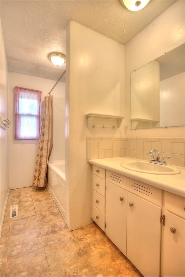 3003 W Woodside Ave - Photo 12