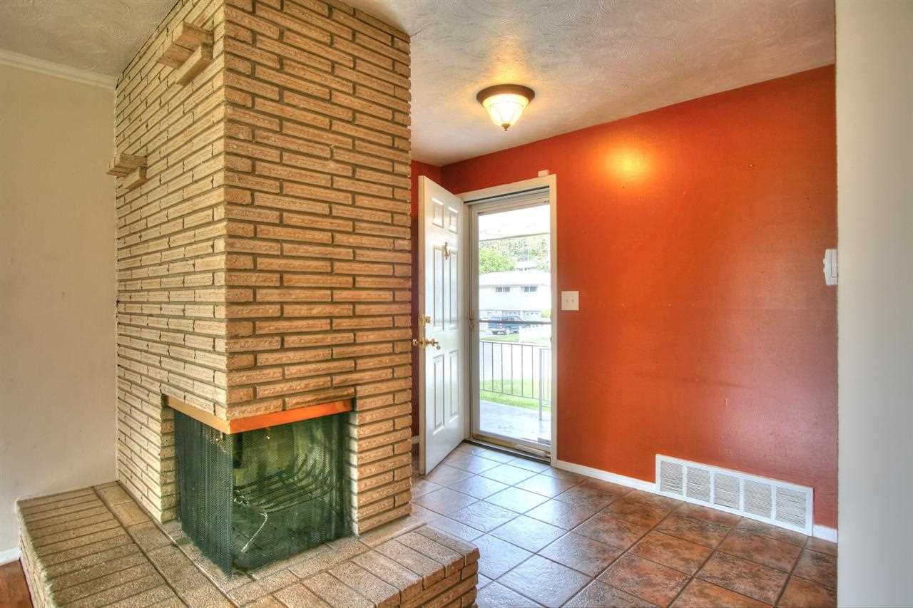 3003 W Woodside Ave - Photo 5