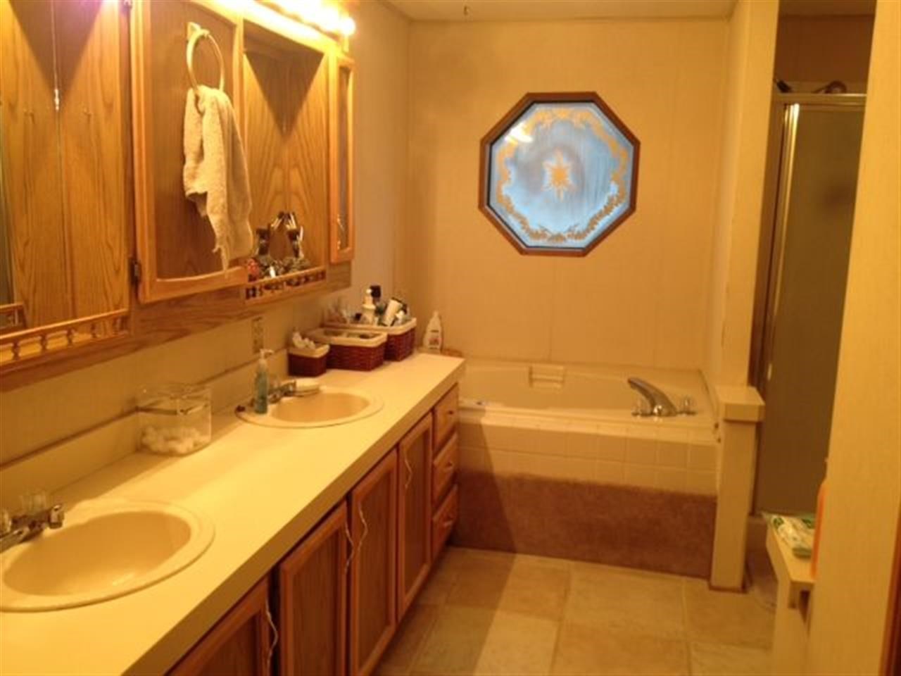 26001 W LONG LAKE Rd - Photo 17