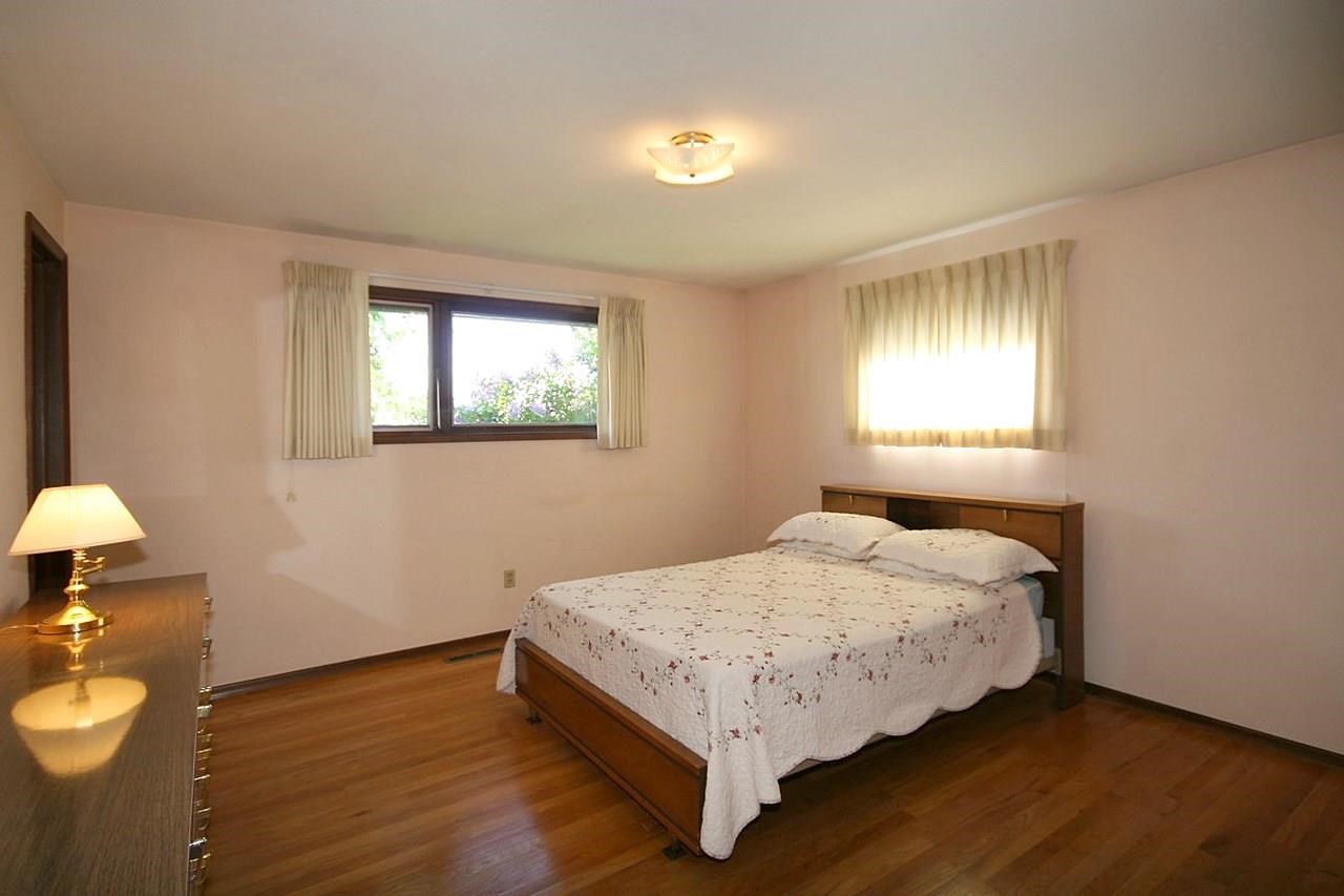 2325 W Longfellow - Photo 11