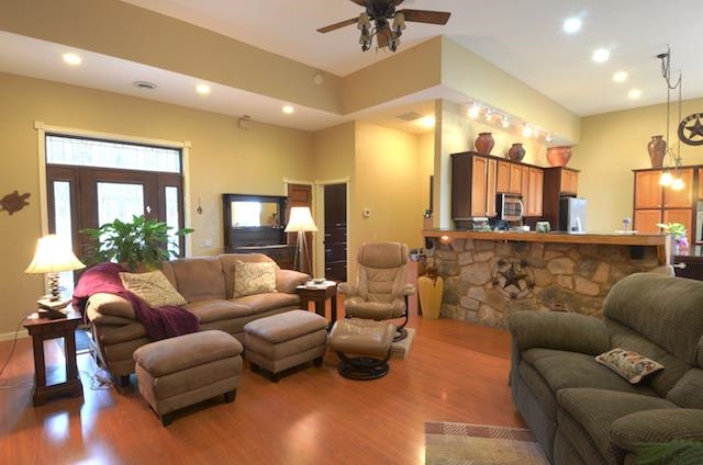 1112 S Highland Dr - Photo 3