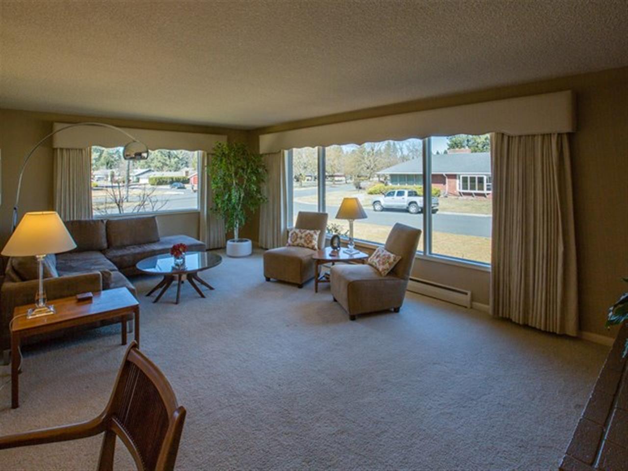 2 E 39th Ave - Photo 4