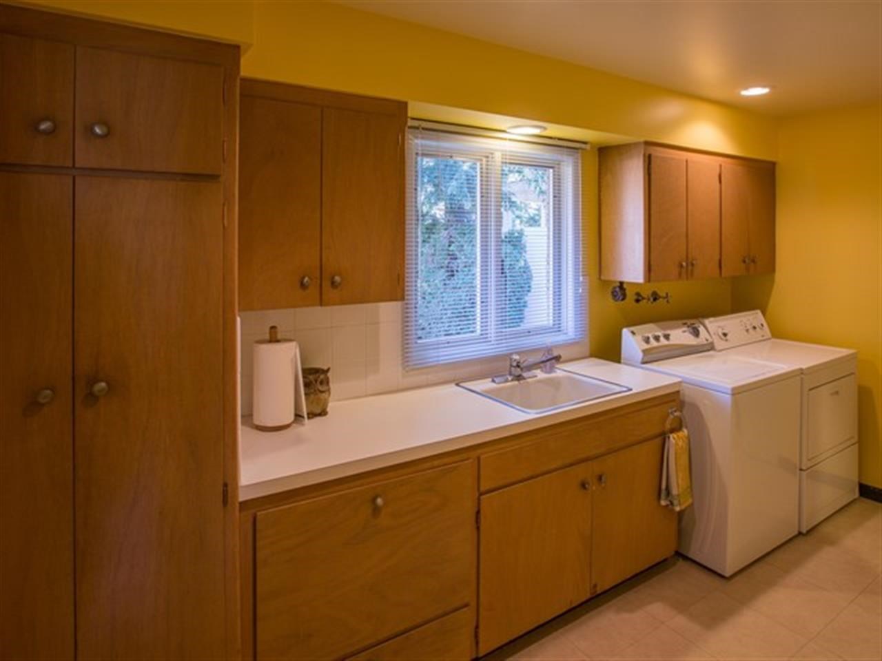 2 E 39th Ave - Photo 9