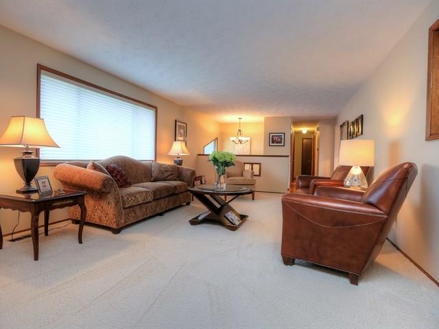 8211 N Pamela St - Photo 3