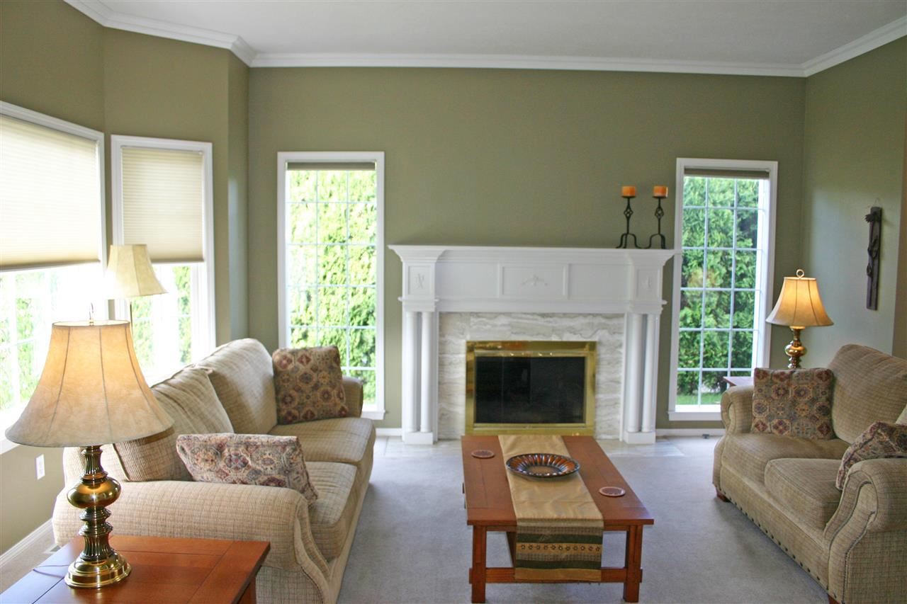 305 W Charlton - Photo 5