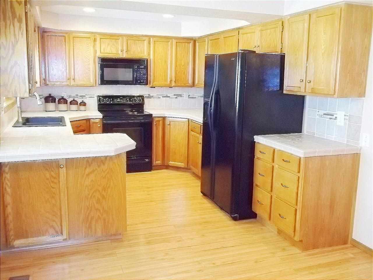 5911 W CHIPPEWA Ct - Photo 3