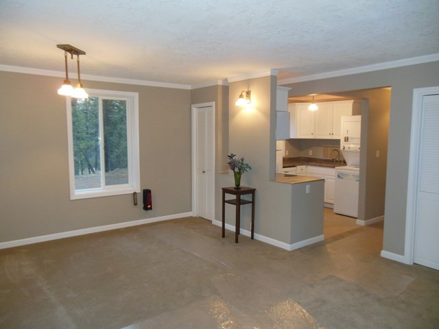 3305 W THORPE - Photo 2