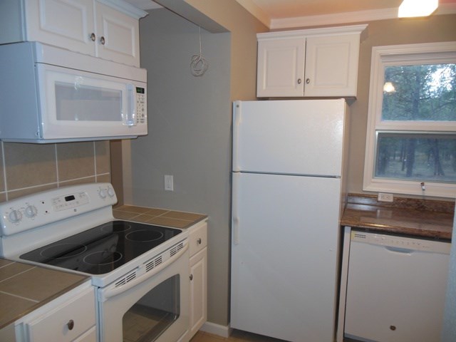 3305 W THORPE - Photo 5