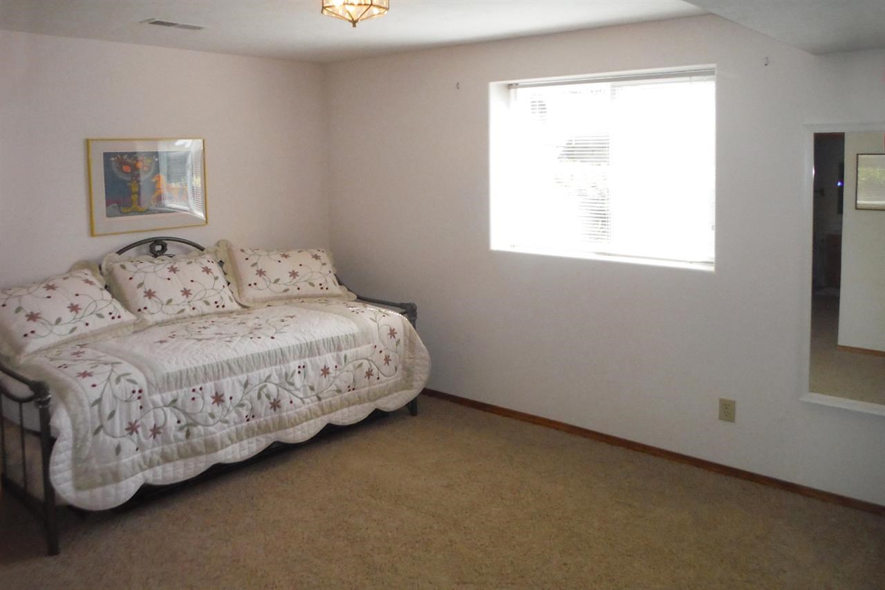 2409 S Sunnybrook Ln - Photo 9