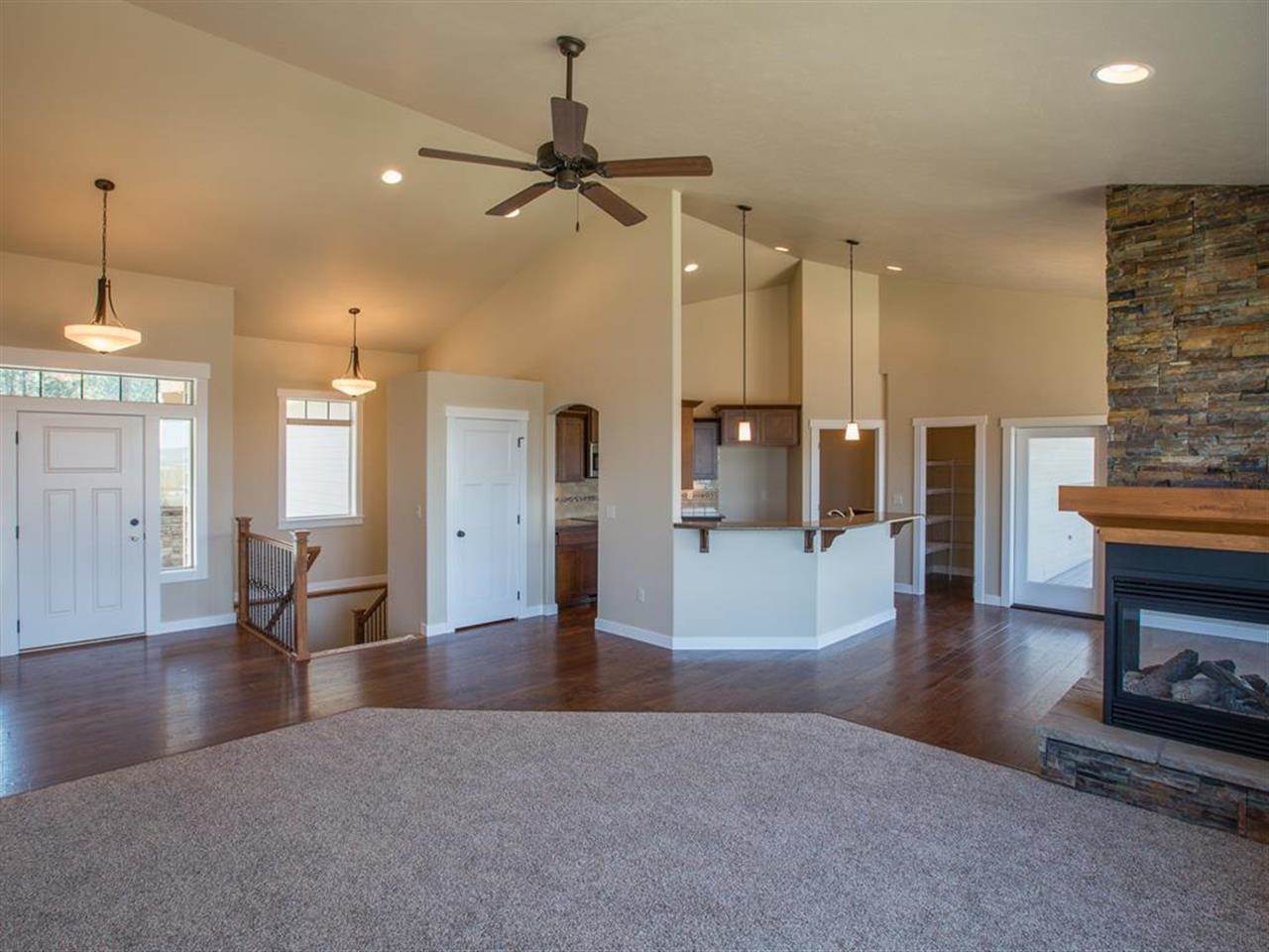 9207 N Phoebe St - Photo 5