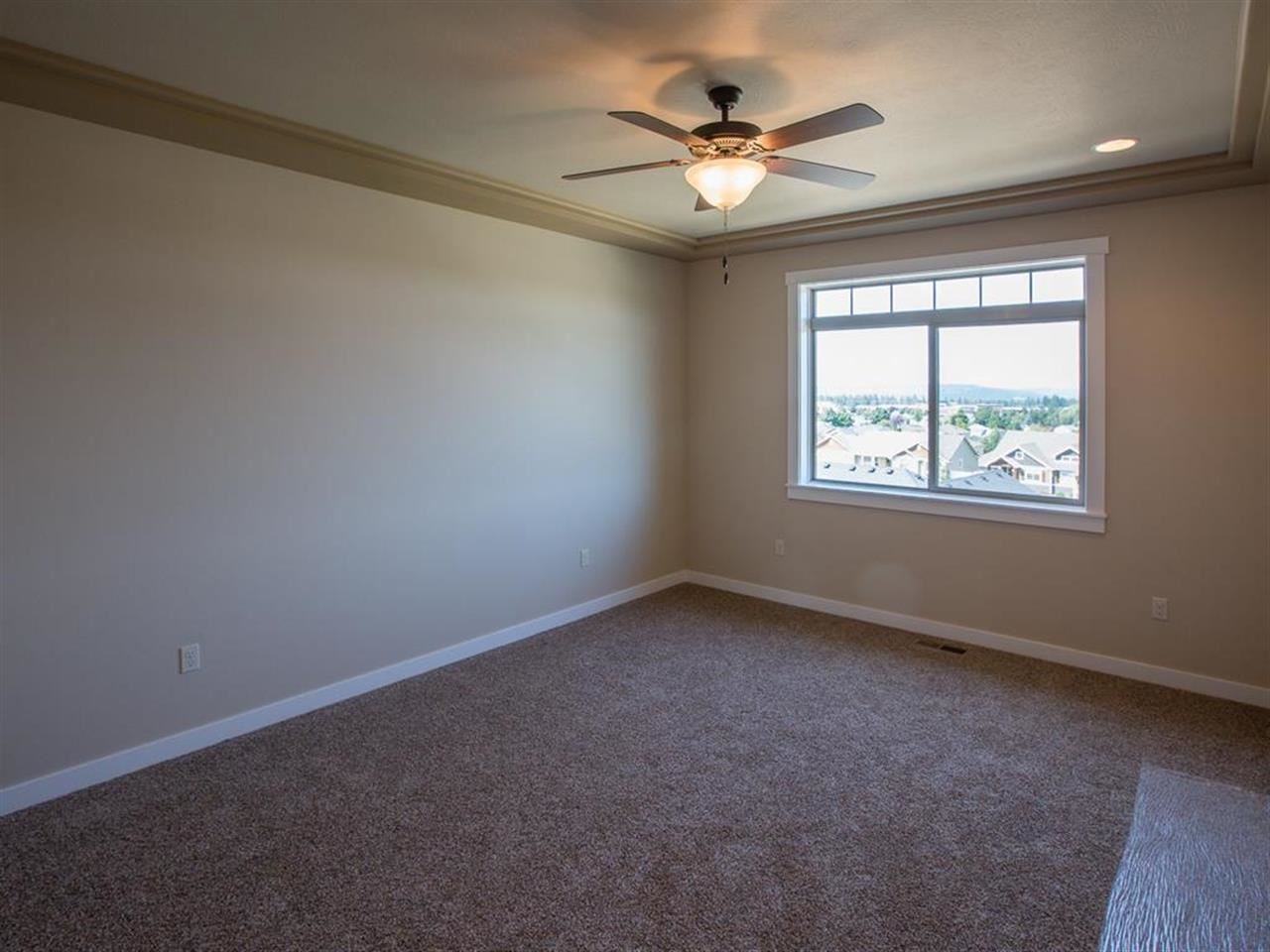 9207 N Phoebe St - Photo 9