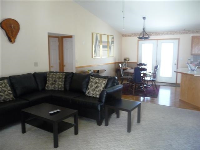 515 W Cambridge - Photo 2