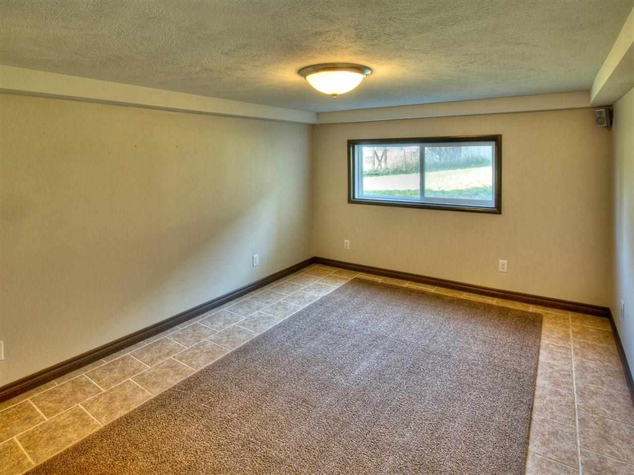 11609 E 11th Ave - Photo 12