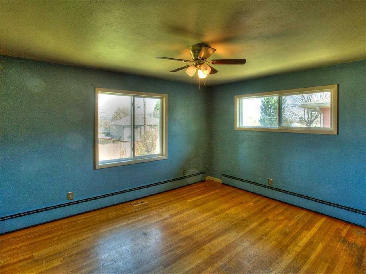 11609 E 11th Ave - Photo 13