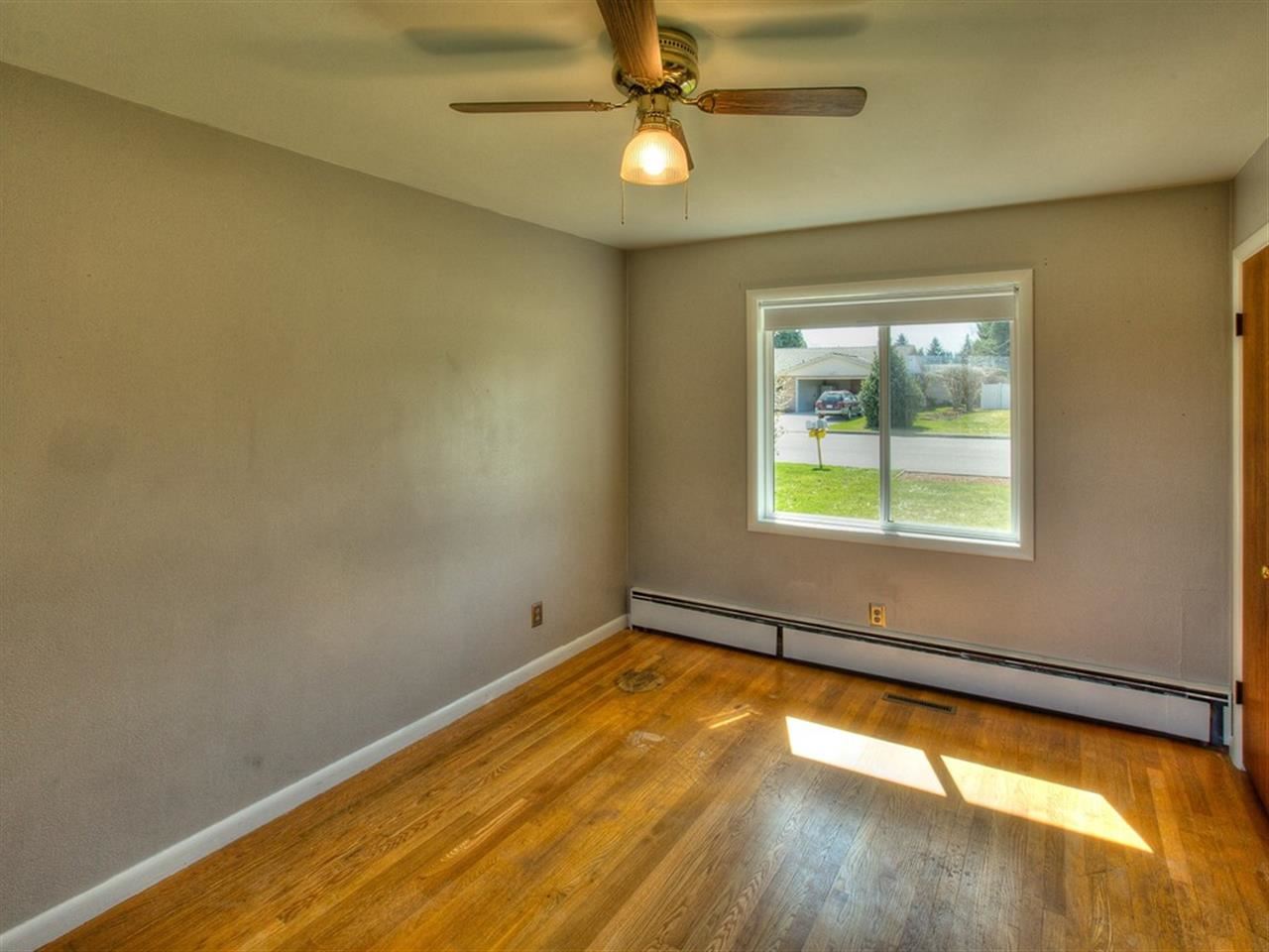 11609 E 11th Ave - Photo 14