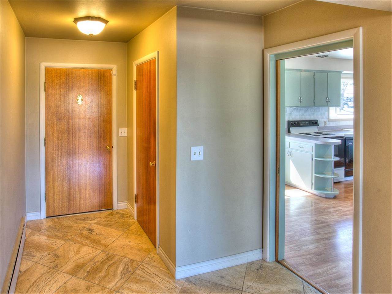 11609 E 11th Ave - Photo 16